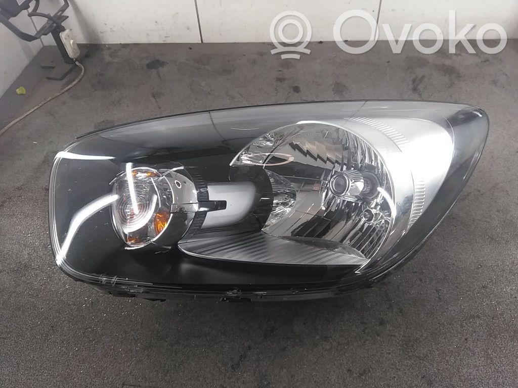 Priekšējais lukturis   921011Y011