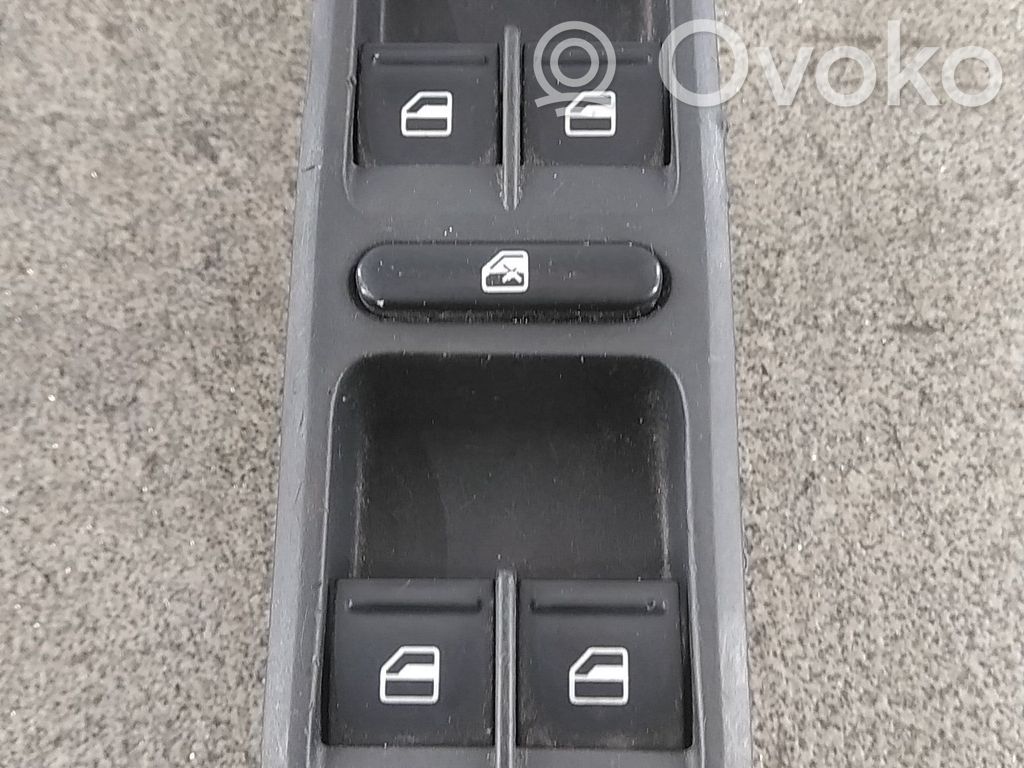 Skoda Fabia Mk2 (5J) Przyciski szyb 