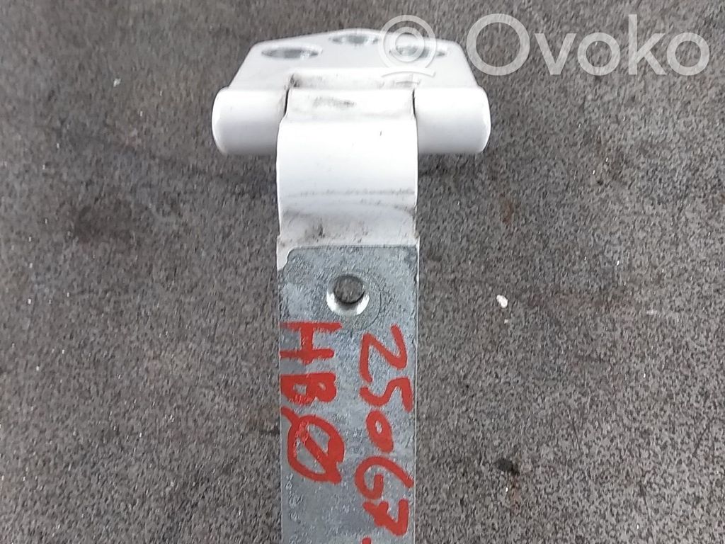 Front door hinge set   2K5827152