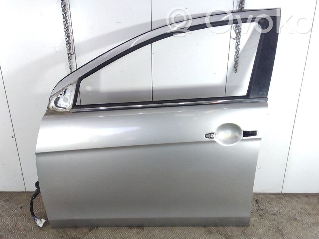 Puerta delantera   5700A557