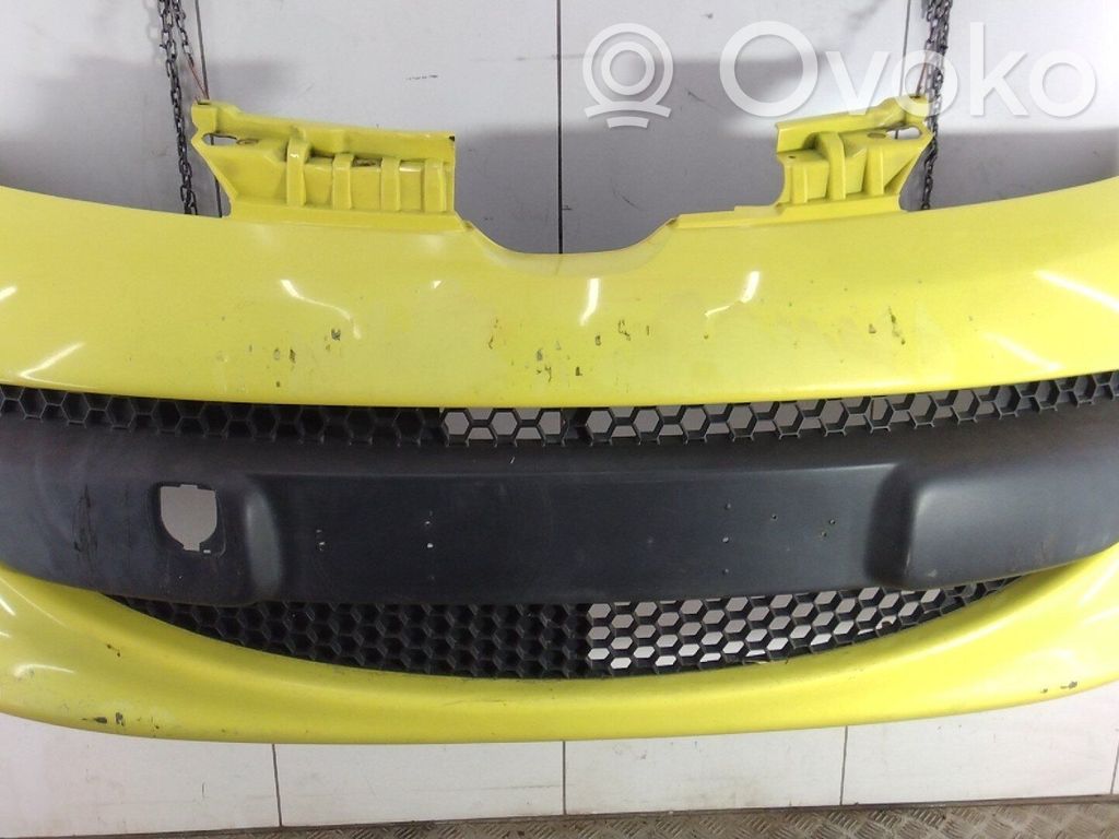 Peugeot 107 Передний бампер 