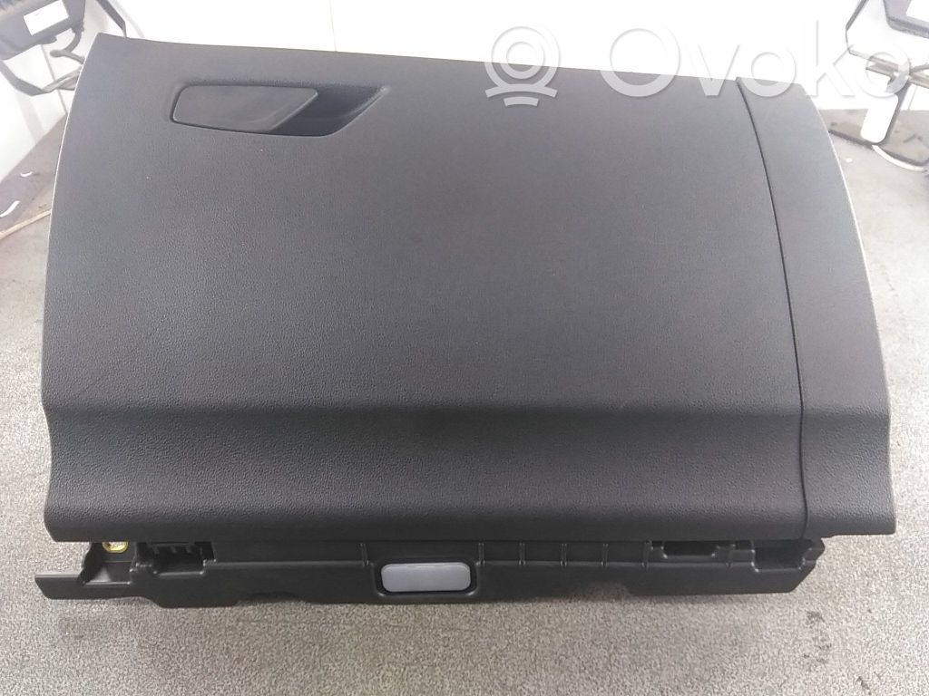 Skoda Octavia Mk4 Box/scomparti cruscotto