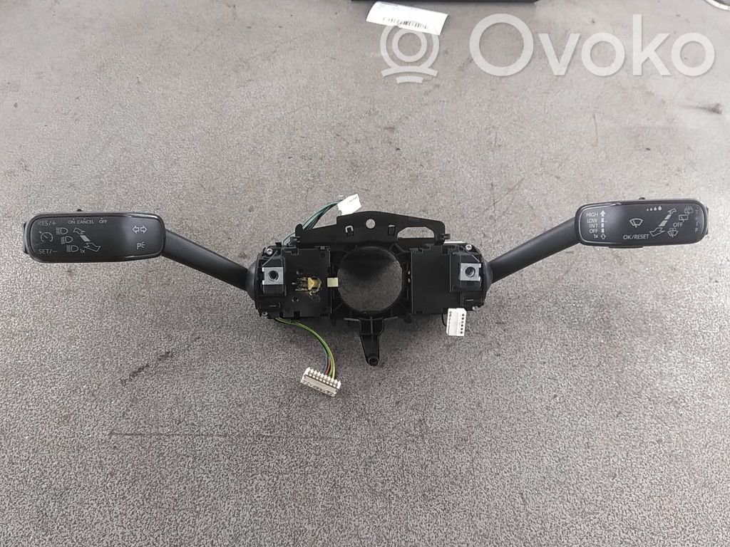 Skoda Octavia Mk3 (5E) Interruptor/palanca de limpiador de luz de giro 