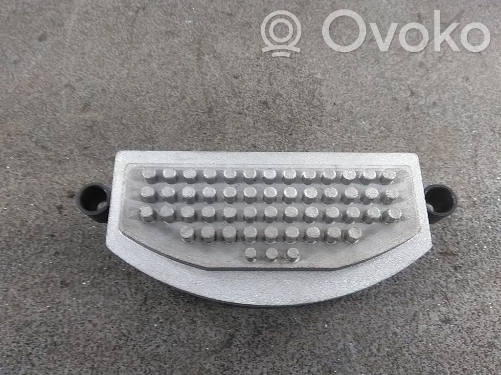 Skoda Octavia Mk3 (5E) Mazā radiatora ventilatora reostats 