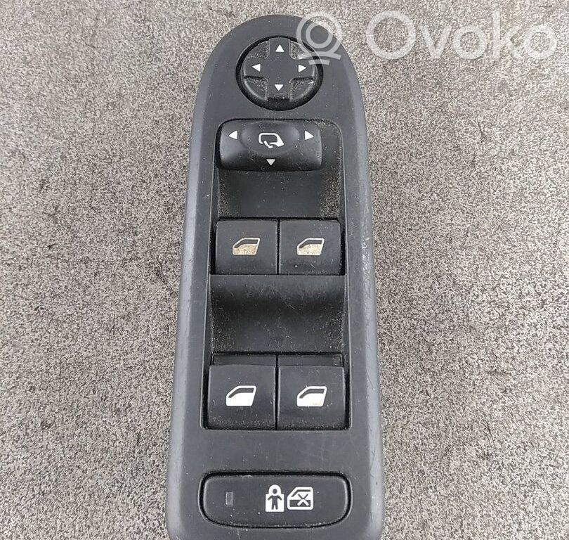 Citroen C5 Electric window control switch 