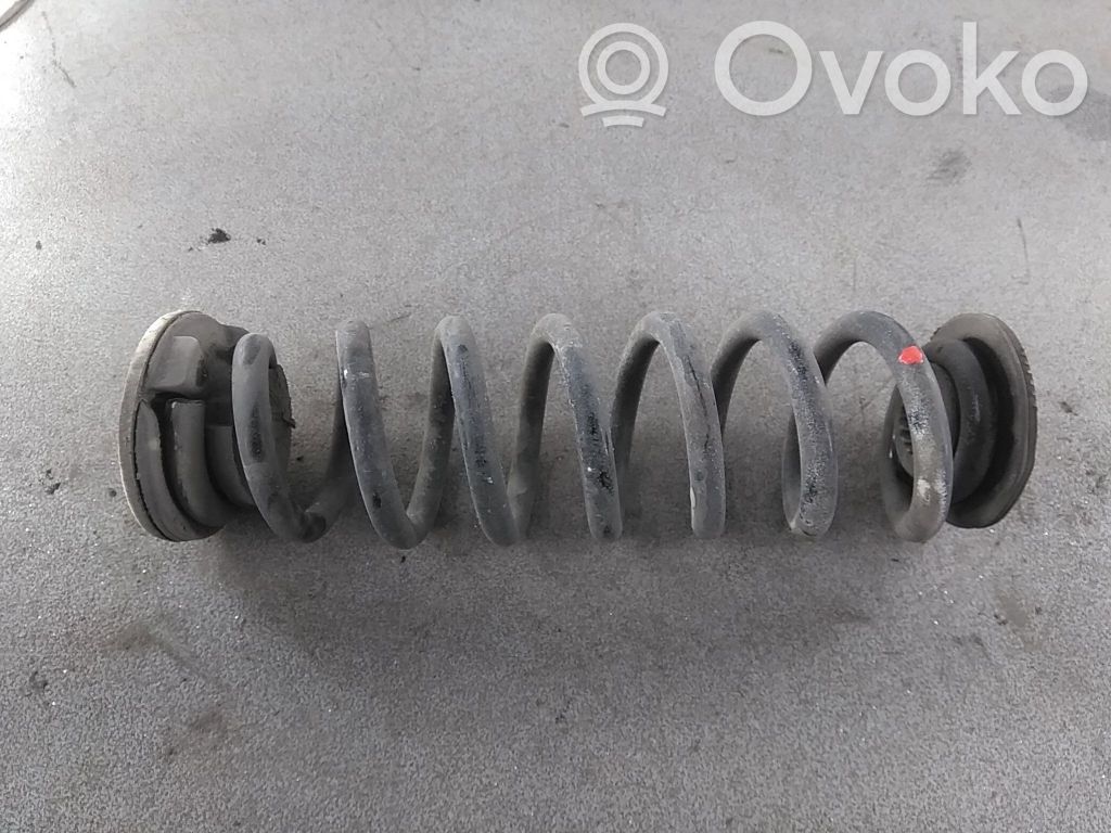 Opel Insignia B Sprężyna tylna 