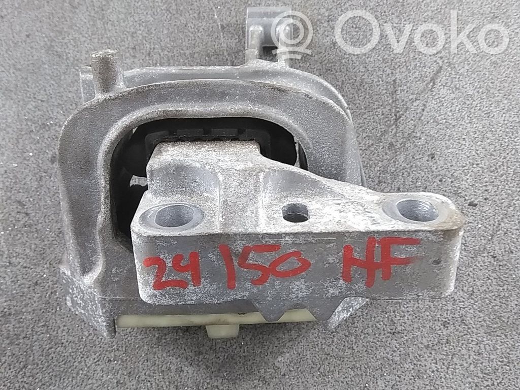 Skoda Kamiq Engine mount bracket 