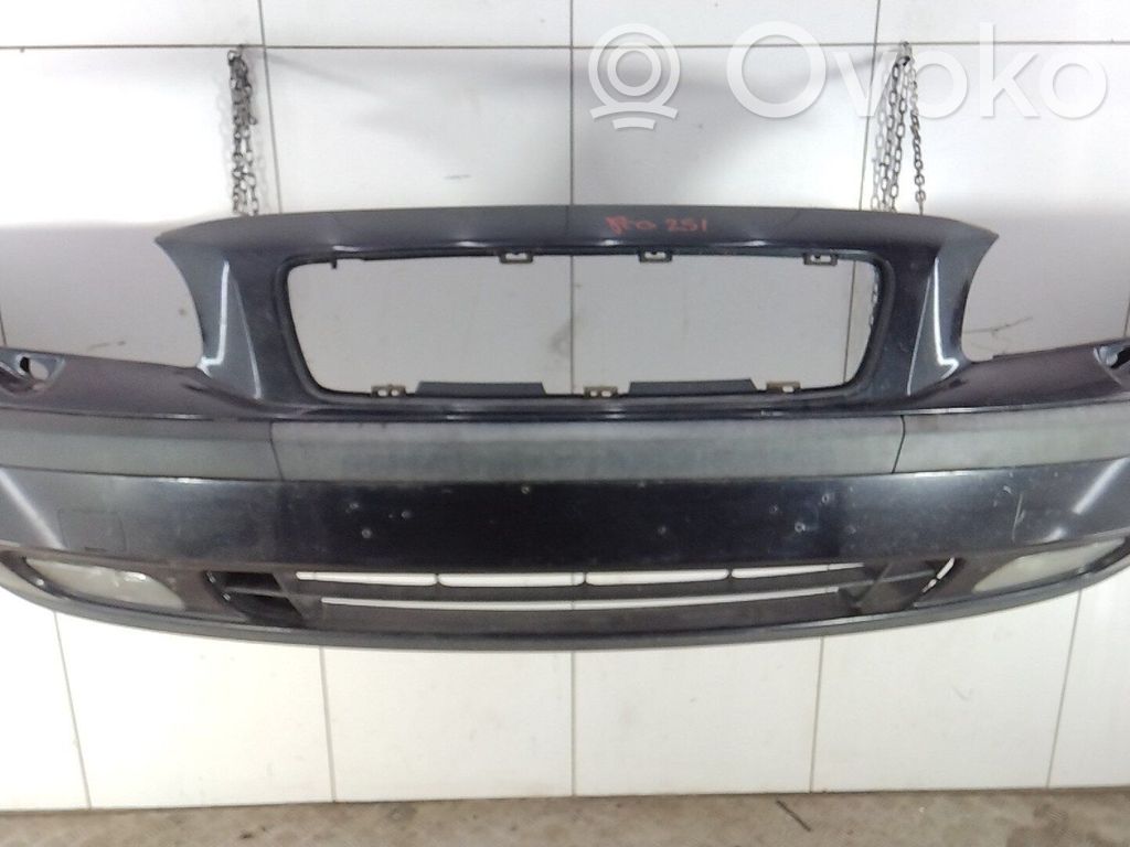 Volvo V70 Parachoques delantero 