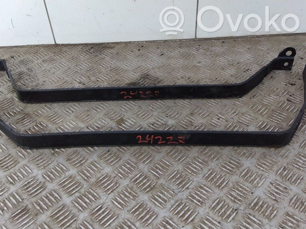 Hyundai i30 Suport fixare rezervor combustibil 