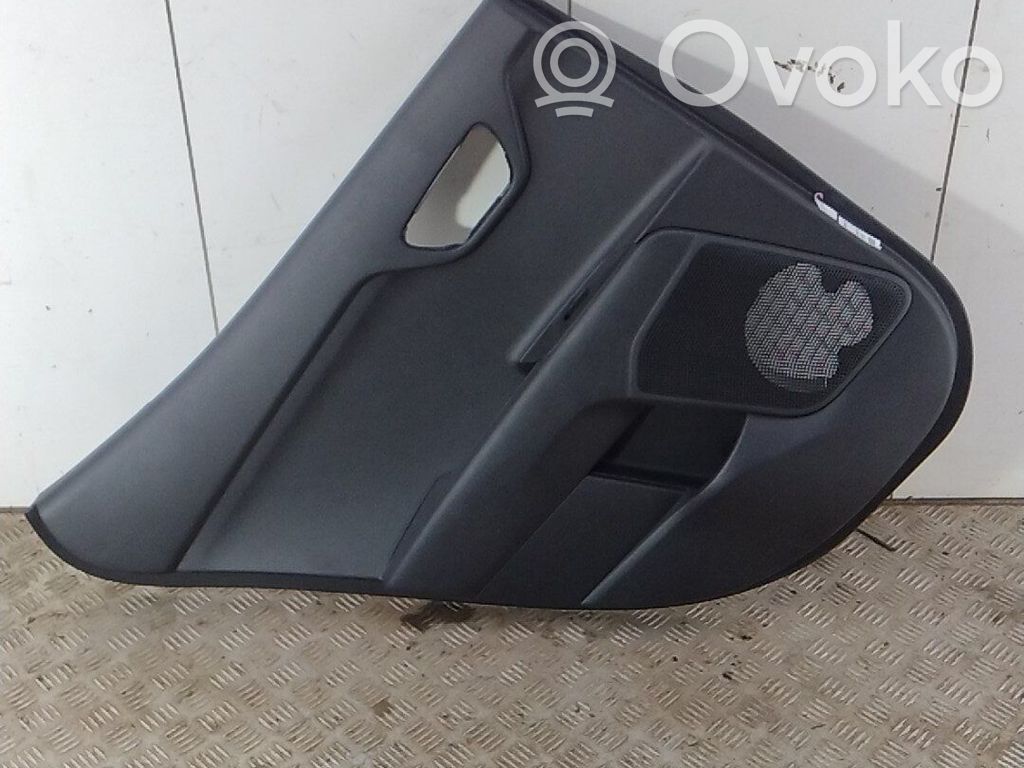 KIA Stonic Takaoven verhoilu 