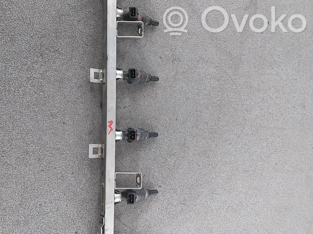 BMW 3 E46 Fuel injector 