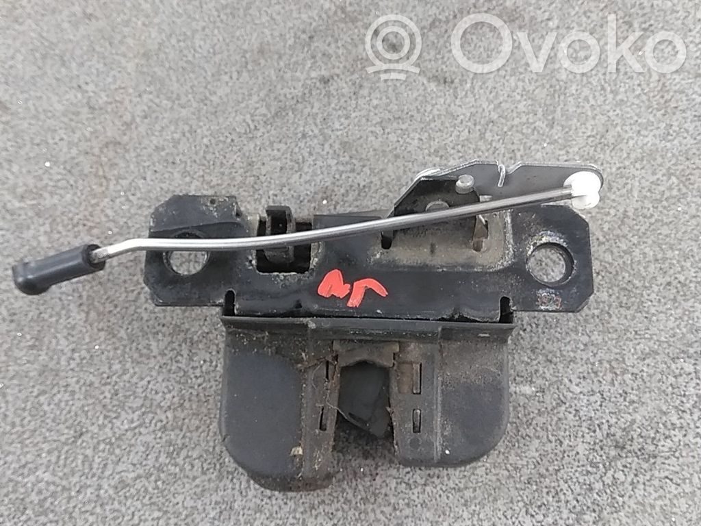 Volkswagen Caddy Loading door lock 