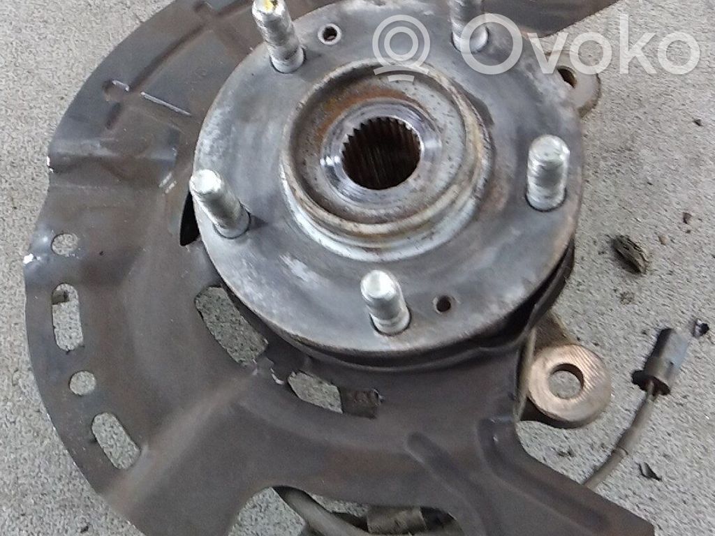 Hyundai i30 Fuso a snodo con mozzo ruota anteriore