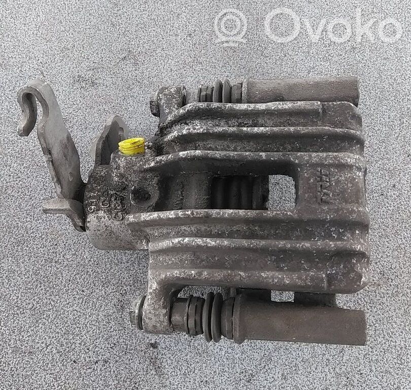 Задний суппорт   2Q0615424C
