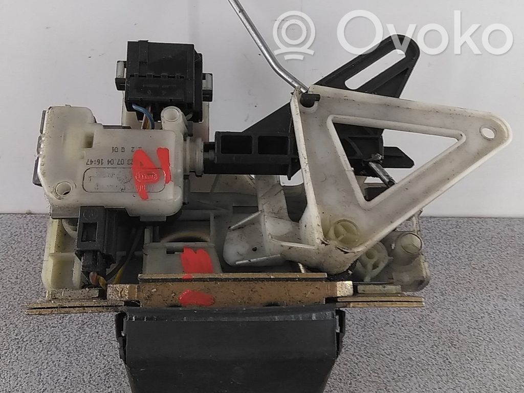 Volvo V70 Central locking motor 