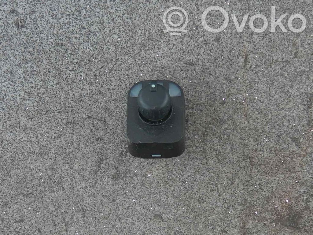 Muut laitteet   8E0959565
