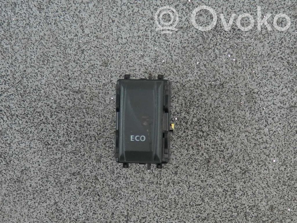 Dacia Sandero Light switch 