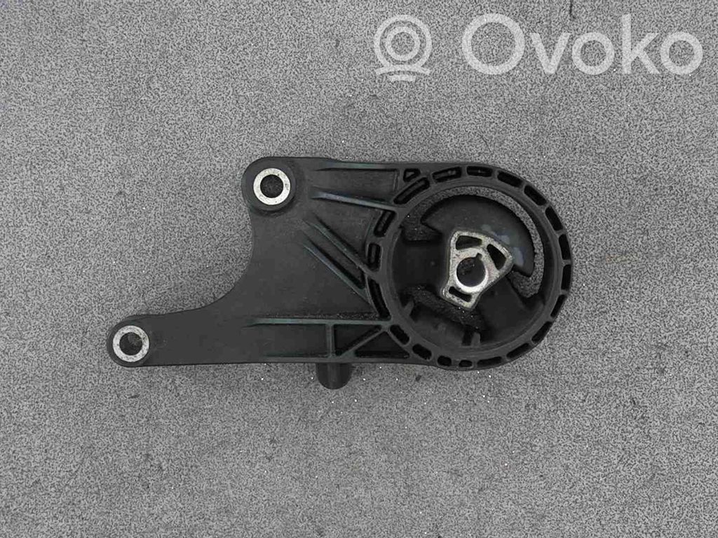 Engine mount bracket