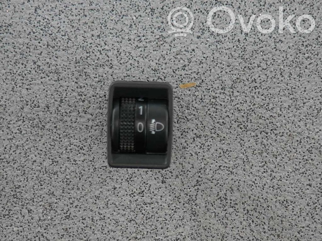 Light switch   251904EA0D