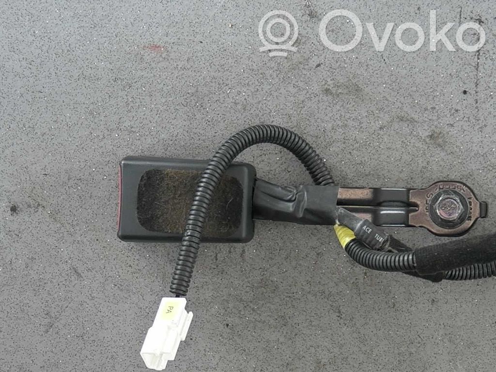 KIA Ceed Hebilla del cinturón delantero 
