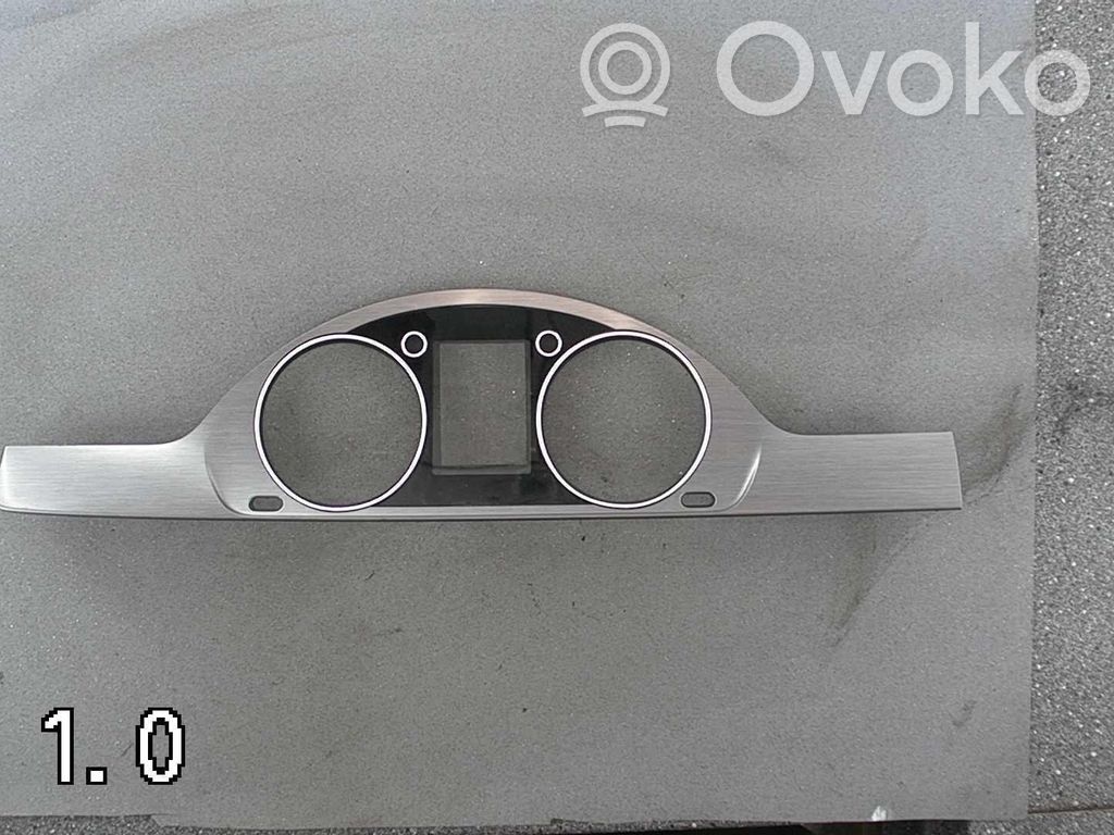 Volkswagen PASSAT B7 Ramă inferioară panou bord 