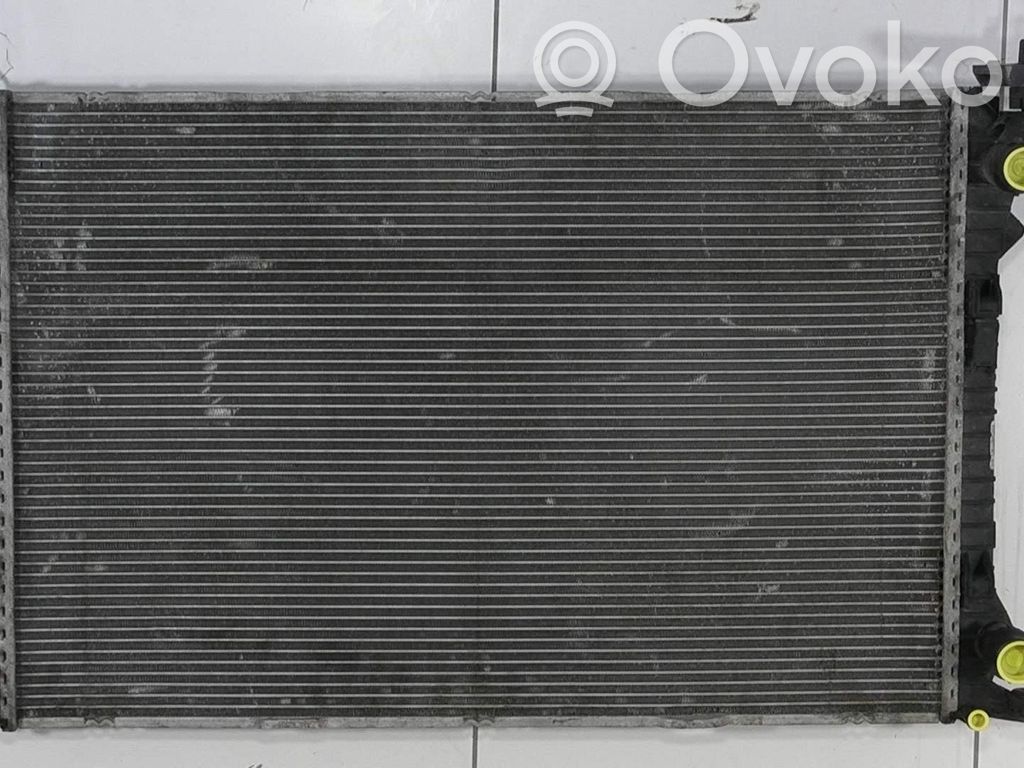 Audi A4 S4 B8 8K Jäähdyttimen lauhdutin 