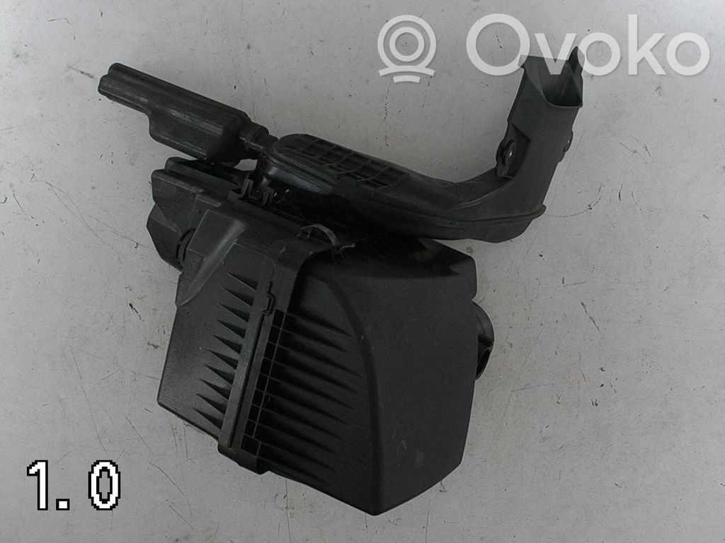 Mazda 6 Air filter box 