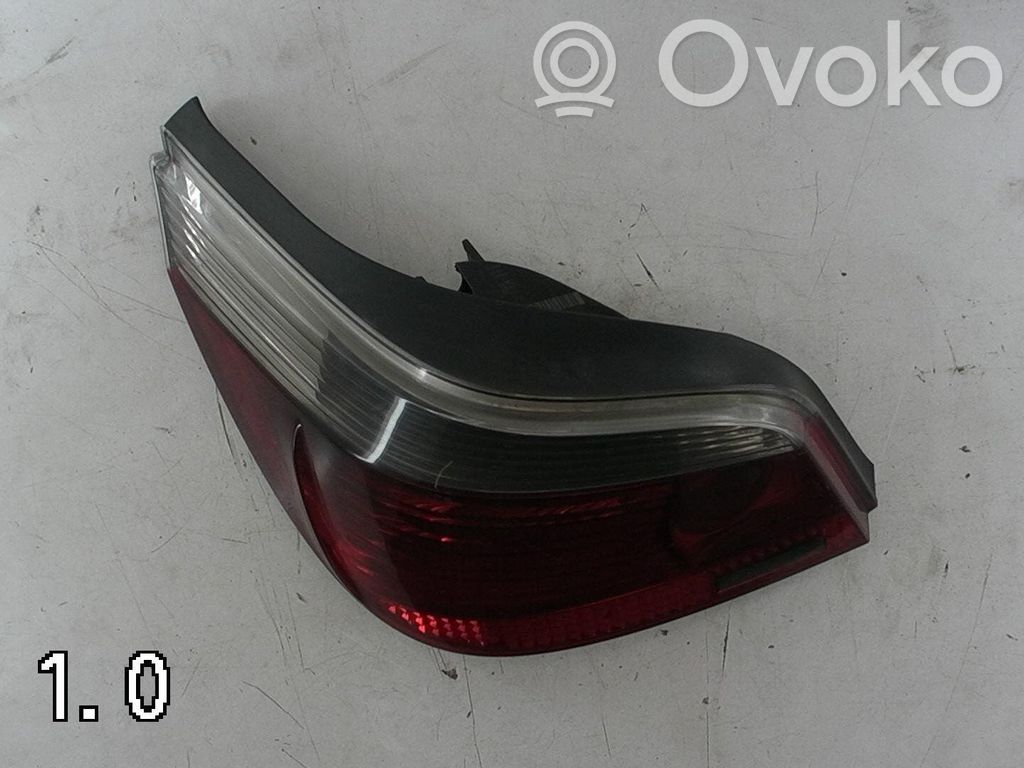BMW 5 E60 E61 Aizmugurējais lukturis virsbūvē 