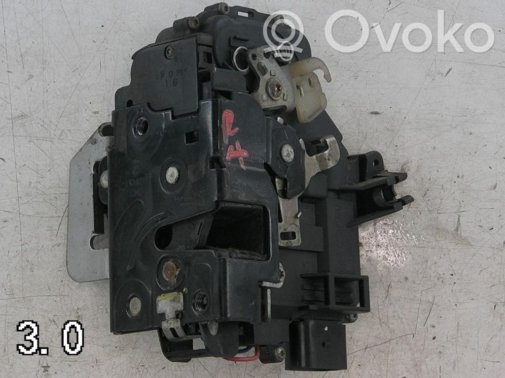 Audi A4 S4 B6 8E 8H Stellmotor Zentralverriegelung 