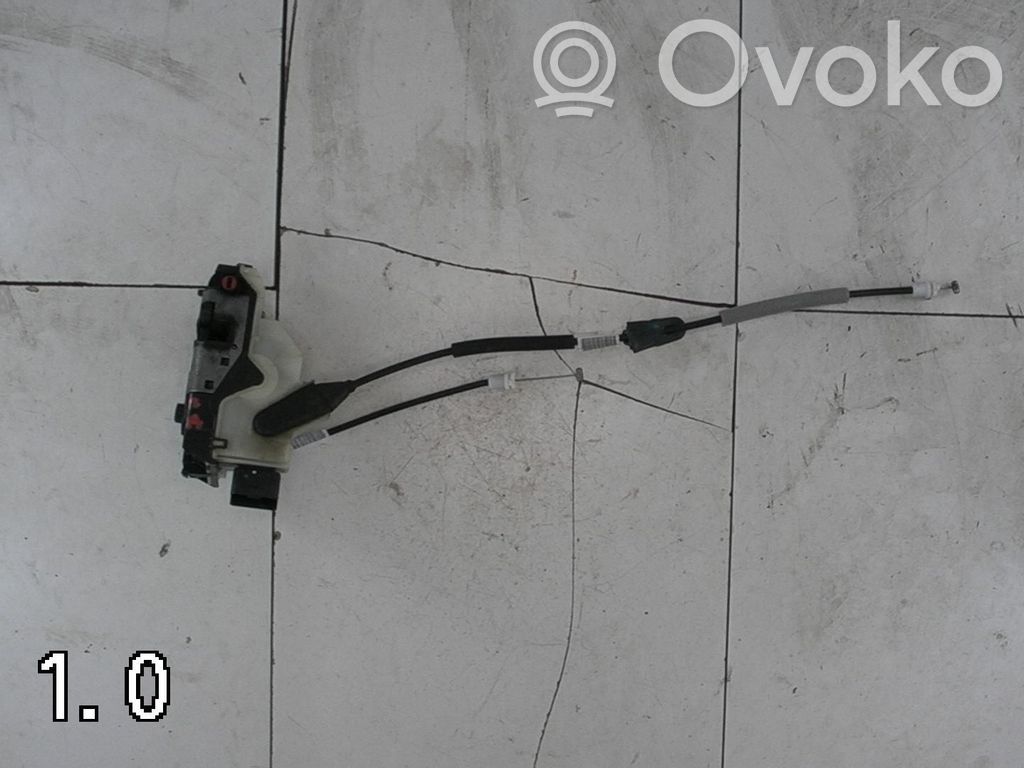 Peugeot 208 I Motor de bloqueo de puertas 