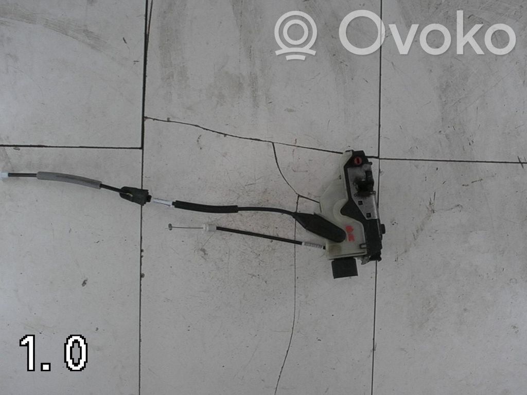 Peugeot 208 I Motor de bloqueo de puertas 