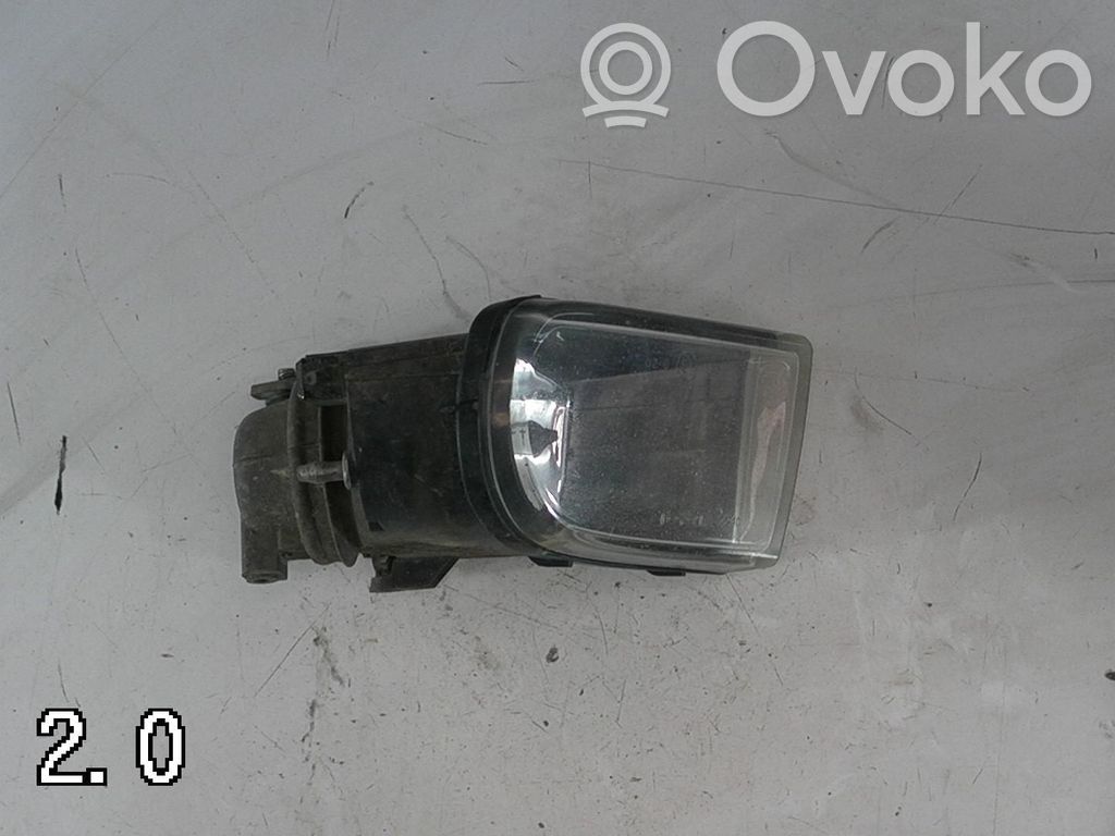 Toyota Avensis T220 Nebelscheinwerfer vorne 