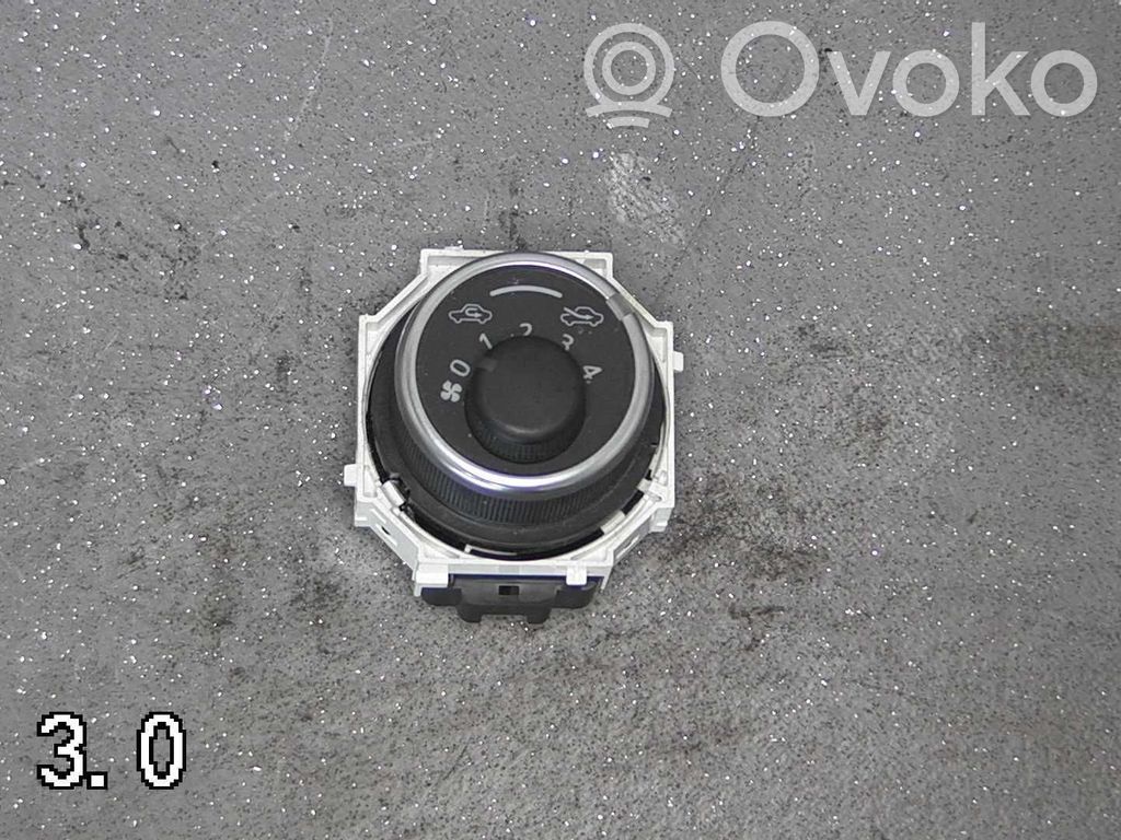 Climate control unit   559020D340