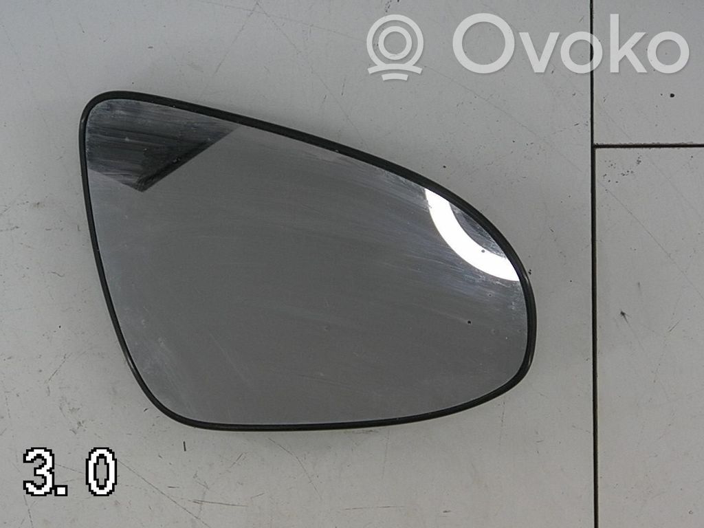 Toyota Aygo AB40 Vidrio del espejo lateral 