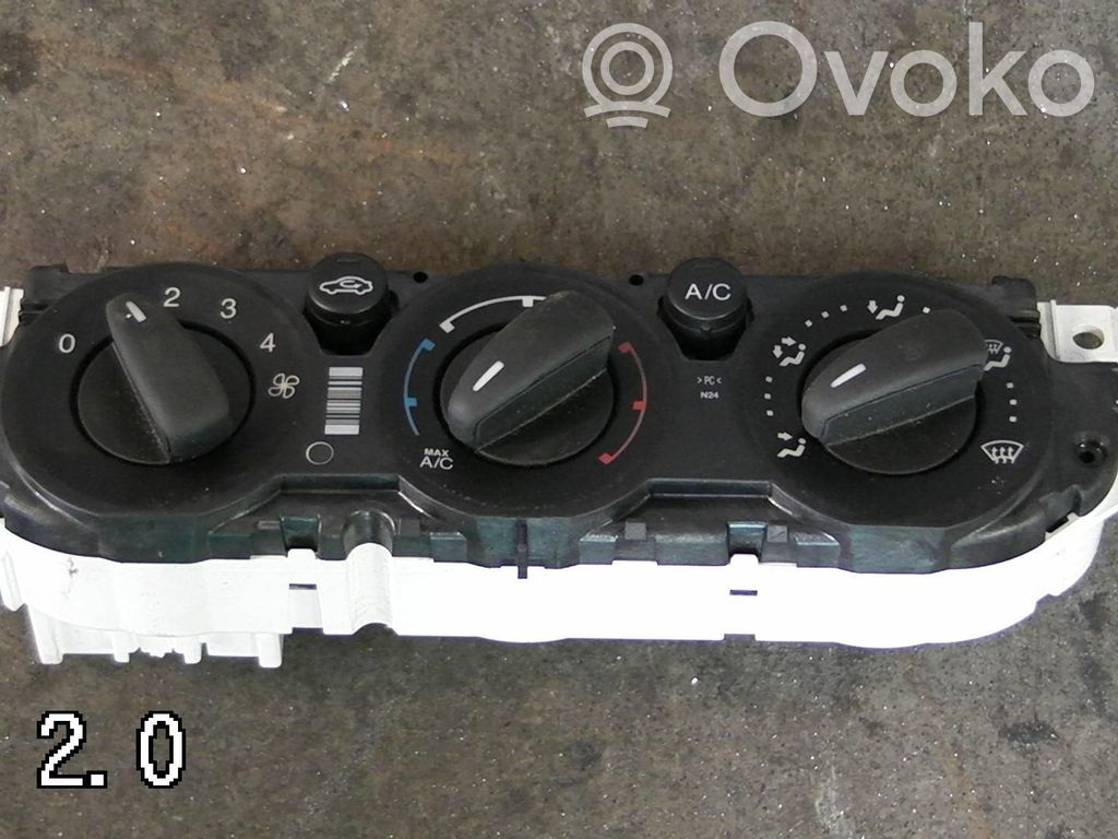 Ford C-MAX II Climate control unit 