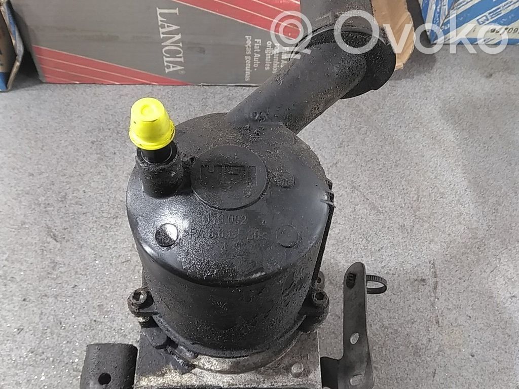 Citroen C4 II Ohjaustehostimen pumppu 