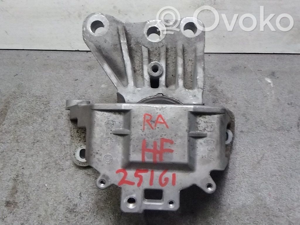 Engine mount bracket   52129596,52129596,52244985