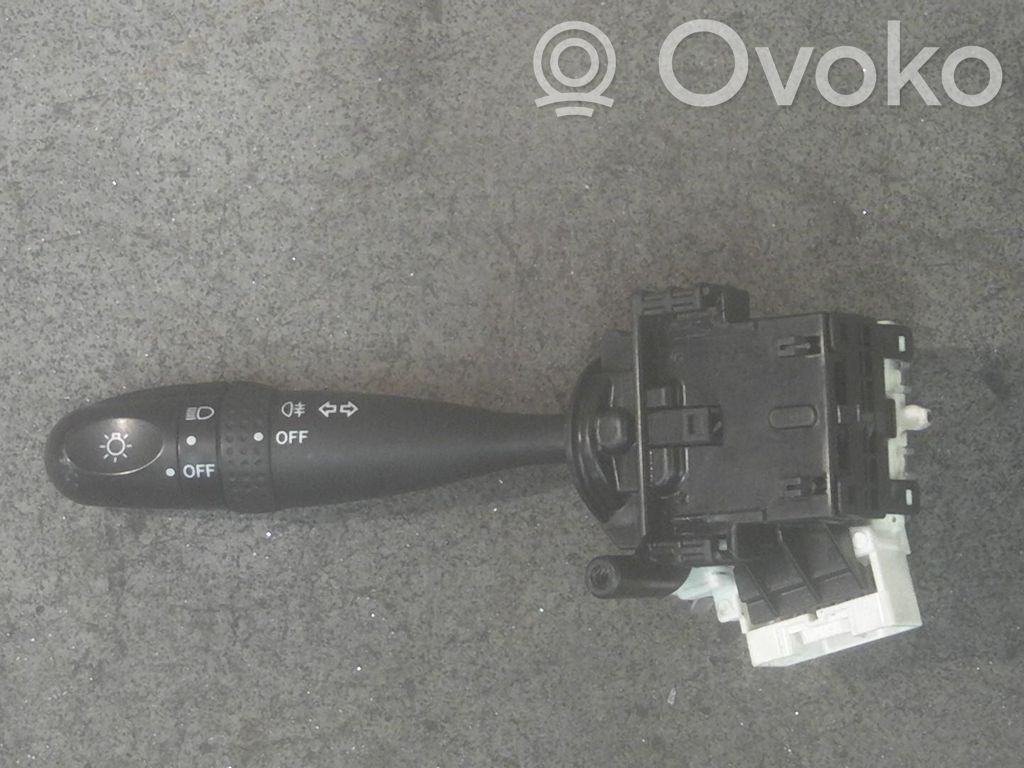 Suzuki Grand Vitara II Rokturu komplekts 