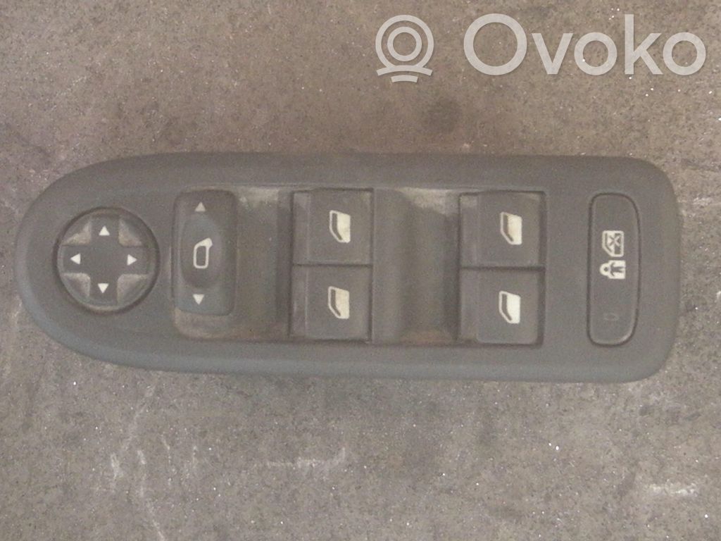 Peugeot 508 Interruptor del elevalunas eléctrico 