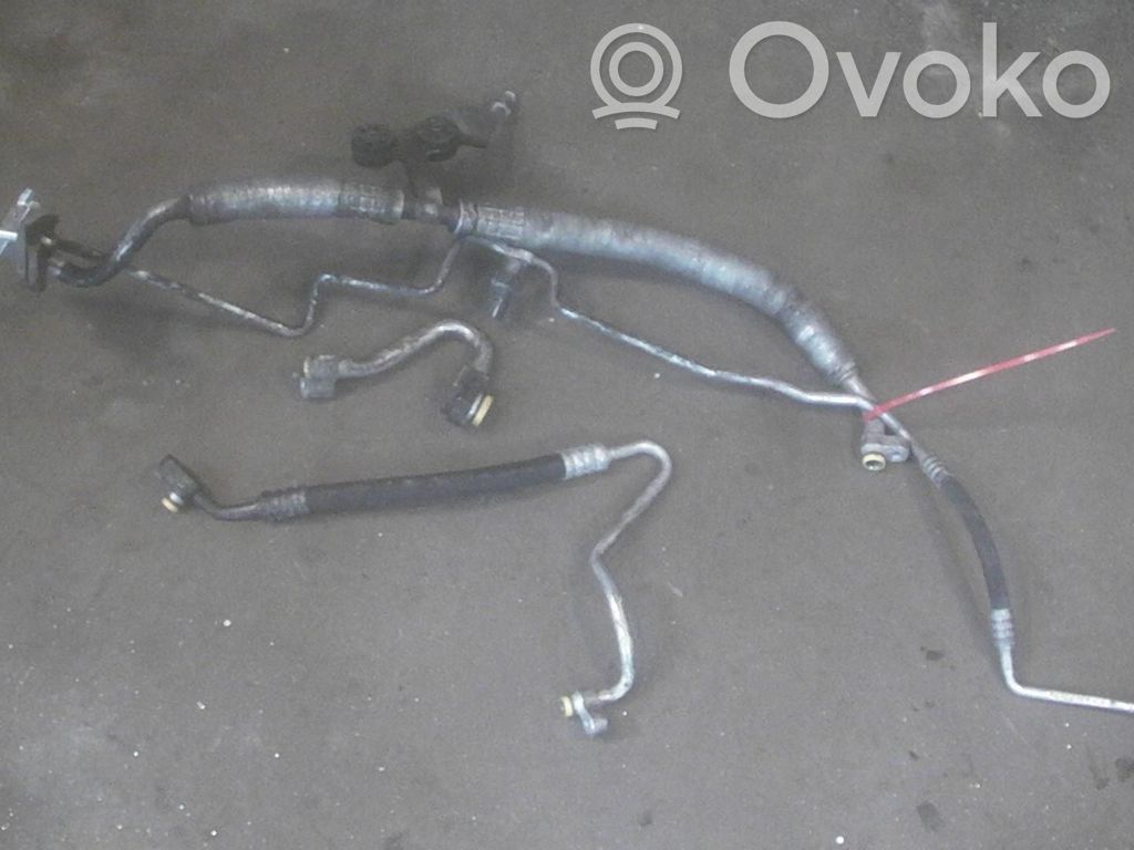 BMW 5 E60 E61 Ilmastointilaitteen putki (A/C) 