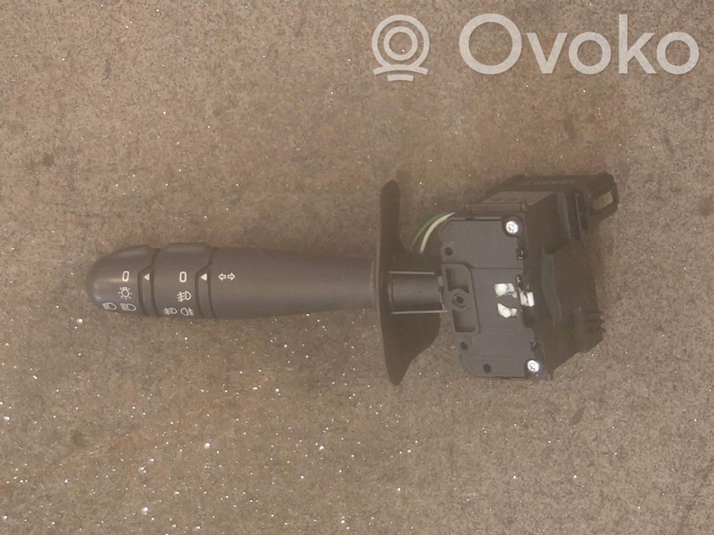 Renault Clio II Wiper turn signal indicator stalk/switch 