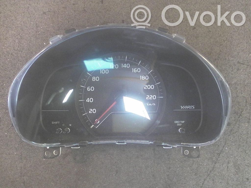 Toyota Yaris Vitezometru (grup de instrumente) 