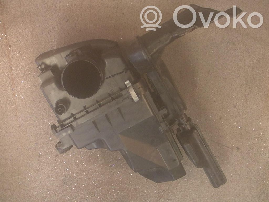 Mazda 6 Air filter box 