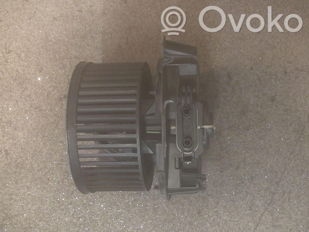 Nissan Note (E11) Mazā radiatora ventilators 