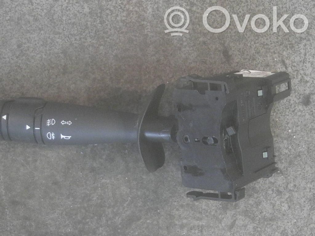 Renault Twingo II Commodo, commande essuie-glace/phare 