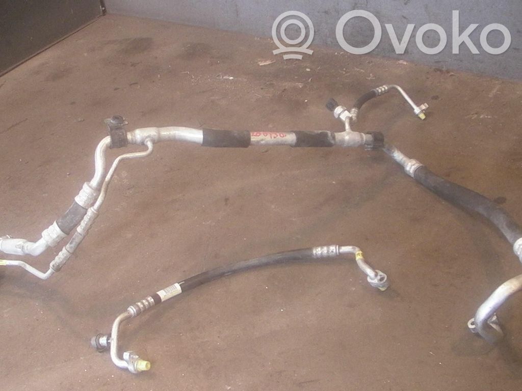 Ilmastointilaitteen putki (A/C)   97775A5700,97762A6201