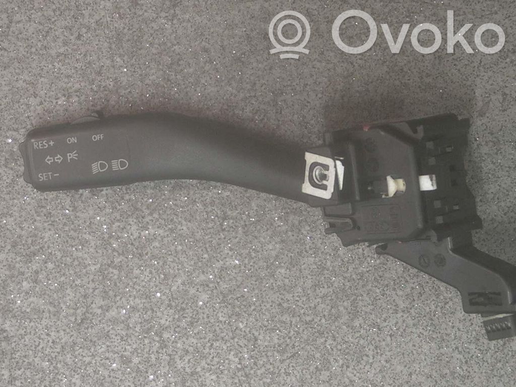 Volkswagen Touran I Wiper turn signal indicator stalk/switch 