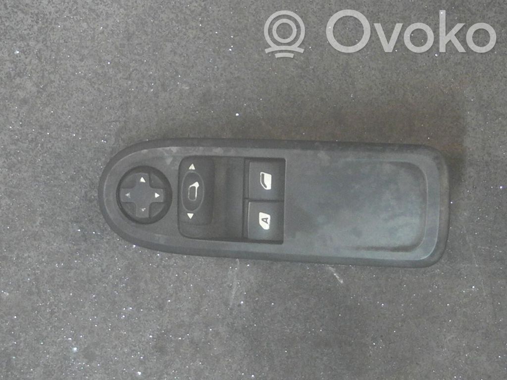 Citroen C3 Electric window control switch 