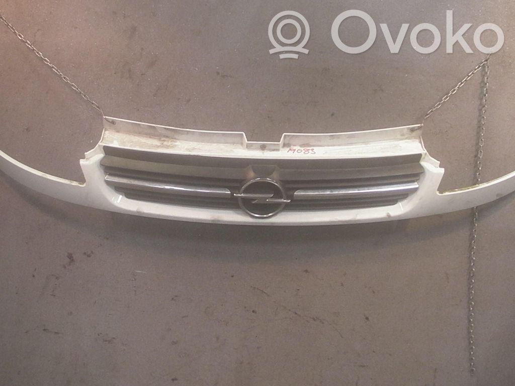 Opel Vivaro Front grill 