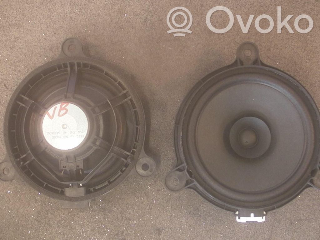 Altavoz de la puerta delantera   2STK